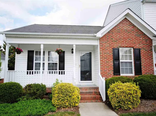 1716 Stroll Cir, Fuquay Varina, NC 27526