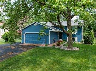 9707 206th St W, Lakeville, MN 55044