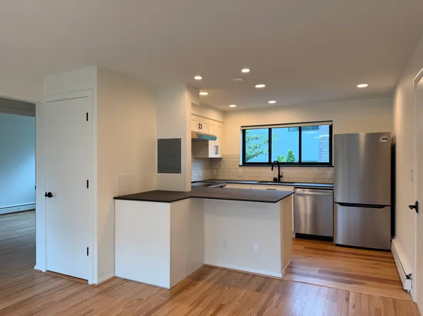 93 E Boston St #201, Seattle, WA 98102