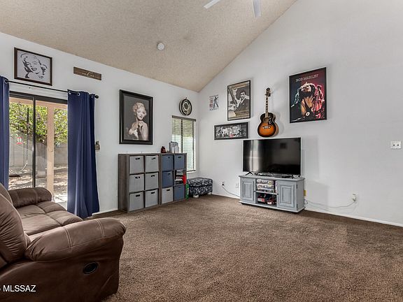 4th image of 4010 W Sherbrooke Pl