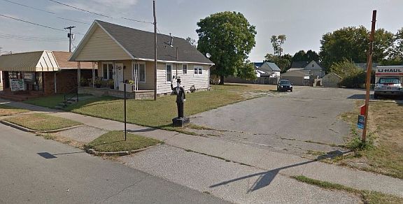 4th image of 1501 Triplett St