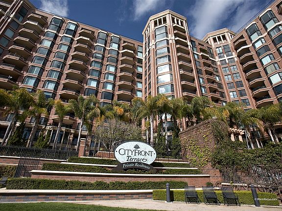 2nd image of 500 W Harbor Dr Unit 906