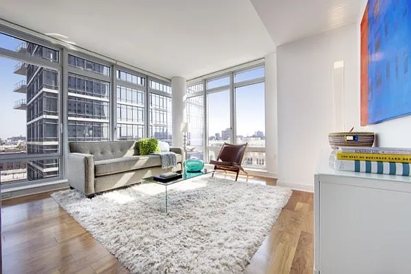 Rented by Compass | media 22