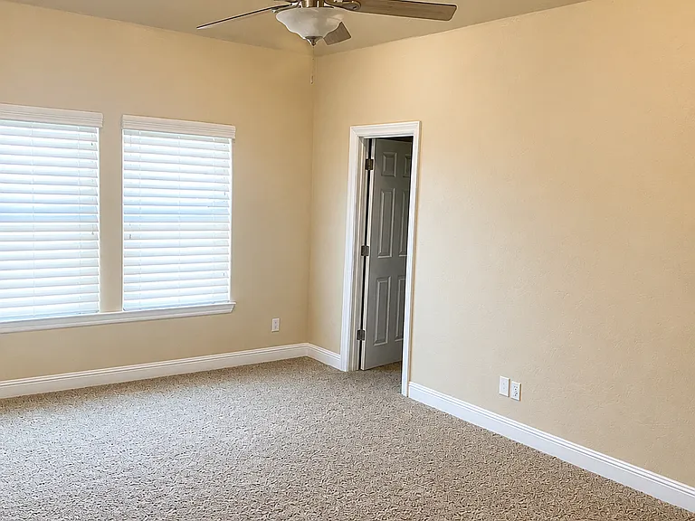 9850 Edna Way — Photo 11
