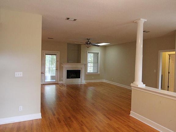 3rd image of 142 Rosemont St #142