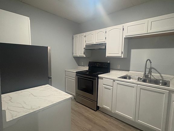 4th image of 1105 New Laredo Hwy #202
