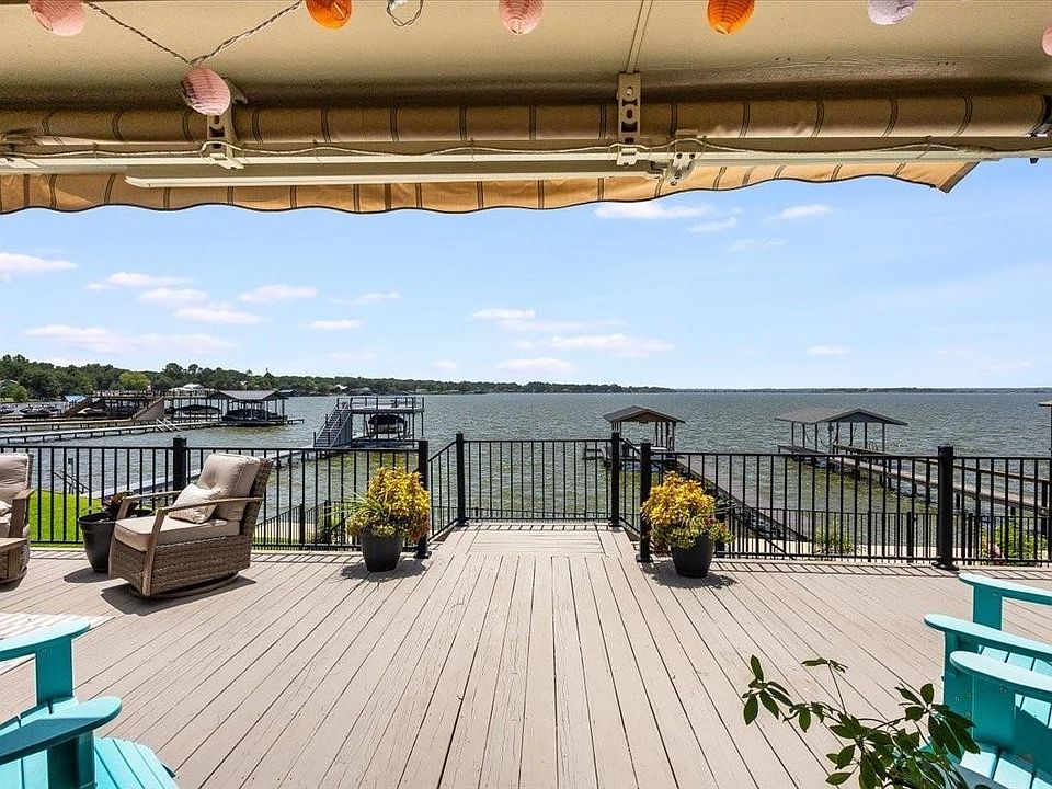 1st image of 219 Admiral Dr