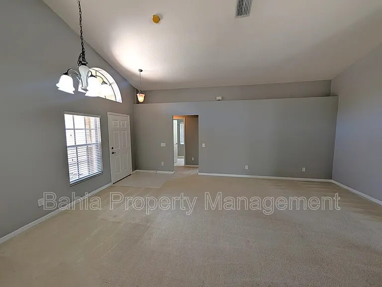 31404 Philmar Ln — Photo 4