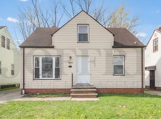19300 Sunset Dr, Warrensville Heights, OH