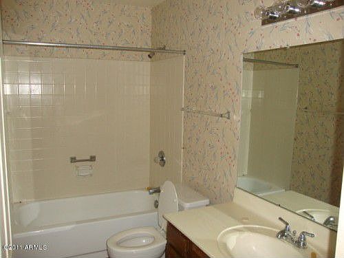 5th image of 9822 W Kerry Ln