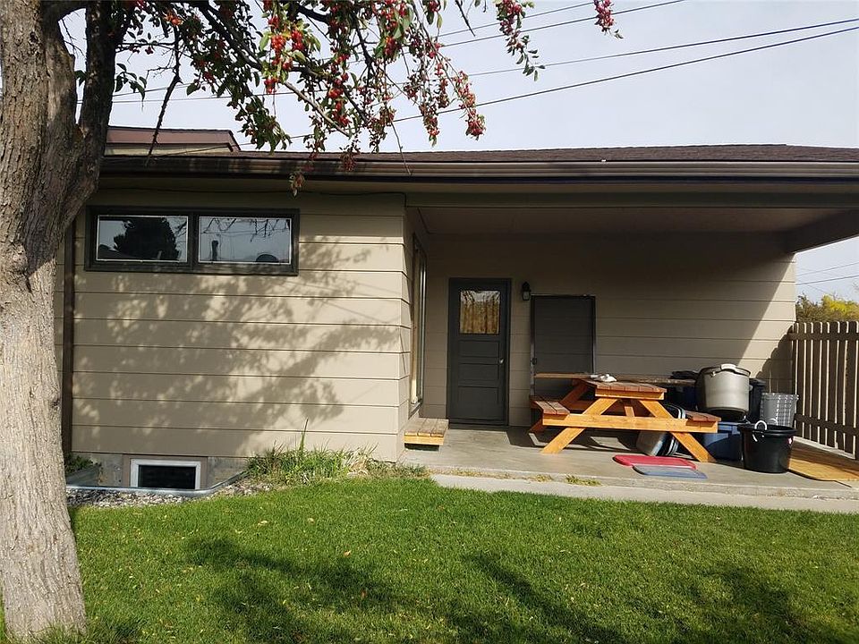 2nd image of 916 W Villard St
