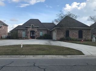 8037 Superior Dr, Denham Springs, LA 70726