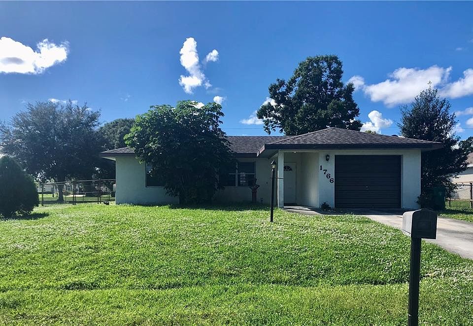 1st image of 1766 SE Aires Ln