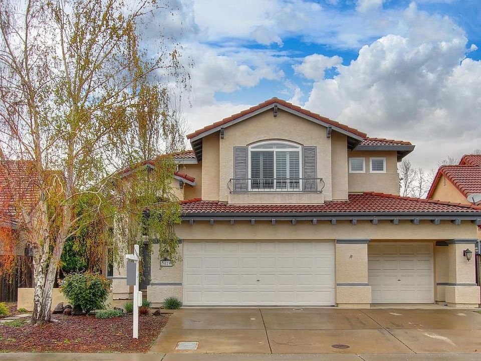 2nd image of 3029 Mallorca Ln