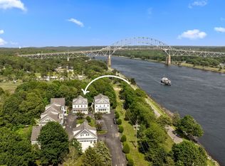 Canal Crossing, Buzzards Bay, MA 02532