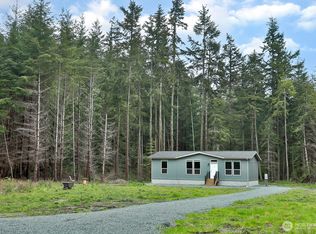 46 E Welcher Rd, Coupeville, WA 98239