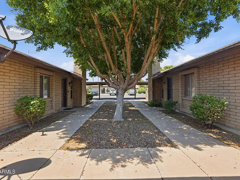 126 W Loma Vista Dr #101 — Photo 29
