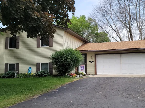 506 Meadowlark Ln, Dodge Center, MN 55927
