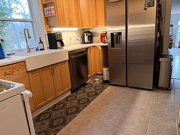 3rd image of 406 Piedmont St