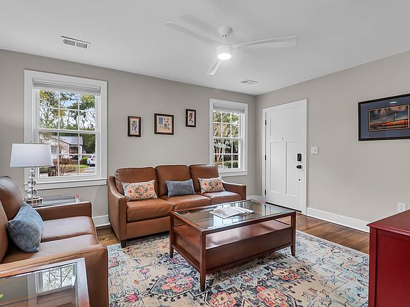 3rd image of 28 Lyttleton Ave