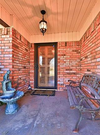 4th image of 4633 Pamela Dr