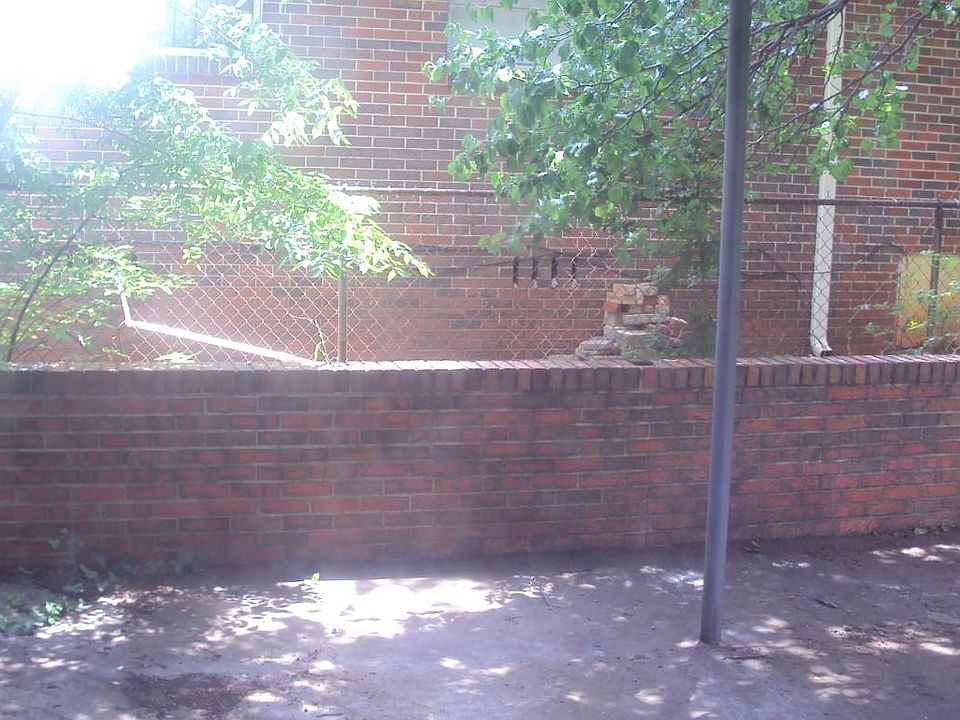 2nd image of 1104 Goldwire St SW