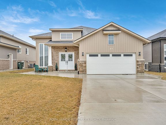 2nd image of 49 Kingsbridge Dr