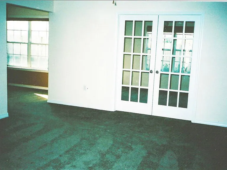 7558 Elizabeth Dr — Photo 10