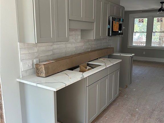 4th image of 2902 Idlewood Ave