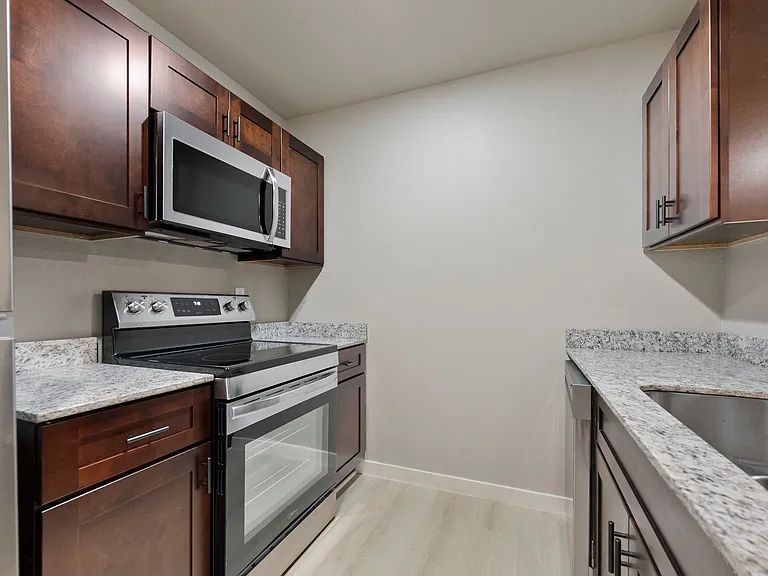 Kitchen (All Appliances Included)
