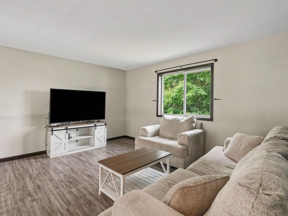 4th image of 2739 233rd Ln NW