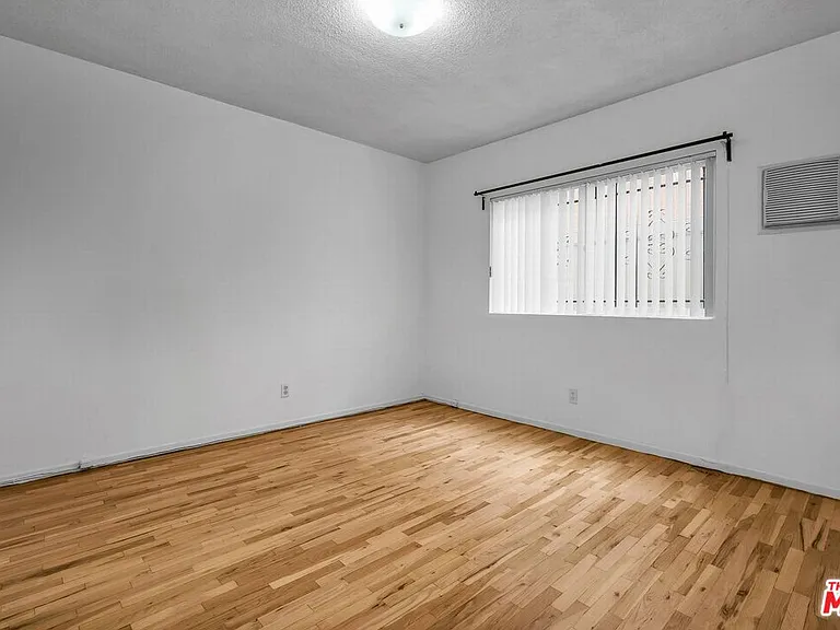 149 S Hayworth Ave #1 — Photo 9