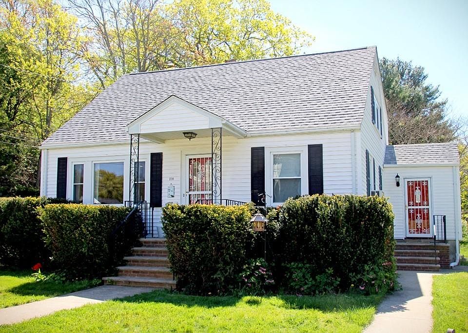 108 Garfield Rd, Dedham, MA 02026 Zillow