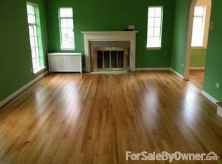 20768 Erie Rd, Rocky River, OH 44116