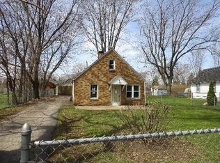 130 S Lyle Ave, Elgin, IL 60123