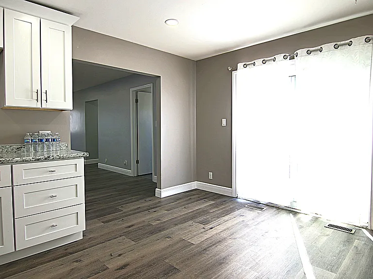 135 Springleaf Dr — Photo 8