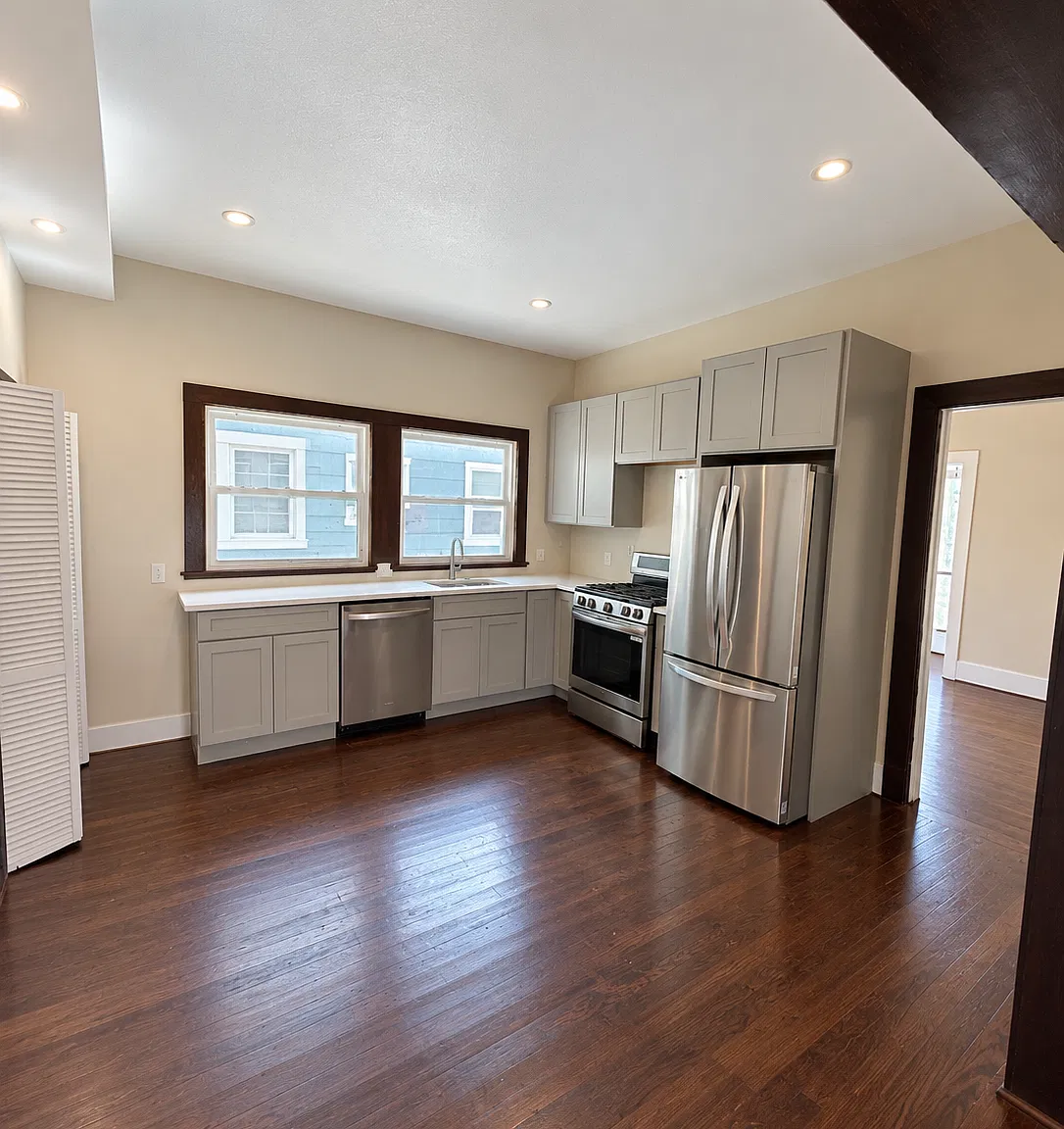 3 bed, 1200 sqft, $2,950 — Photo 1