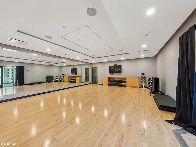 401 N Wabash Ave #37D — Photo 16