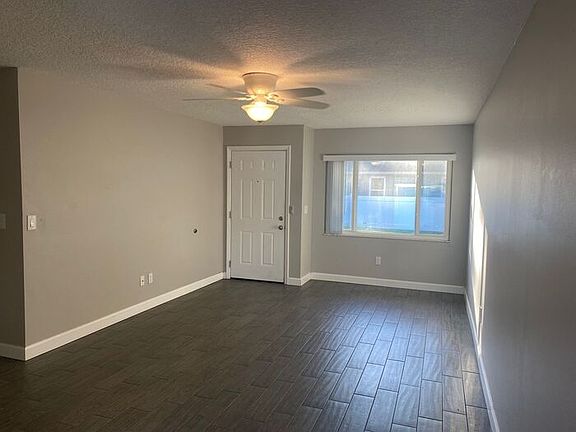 3rd image of 1113 Royal Palm Ave