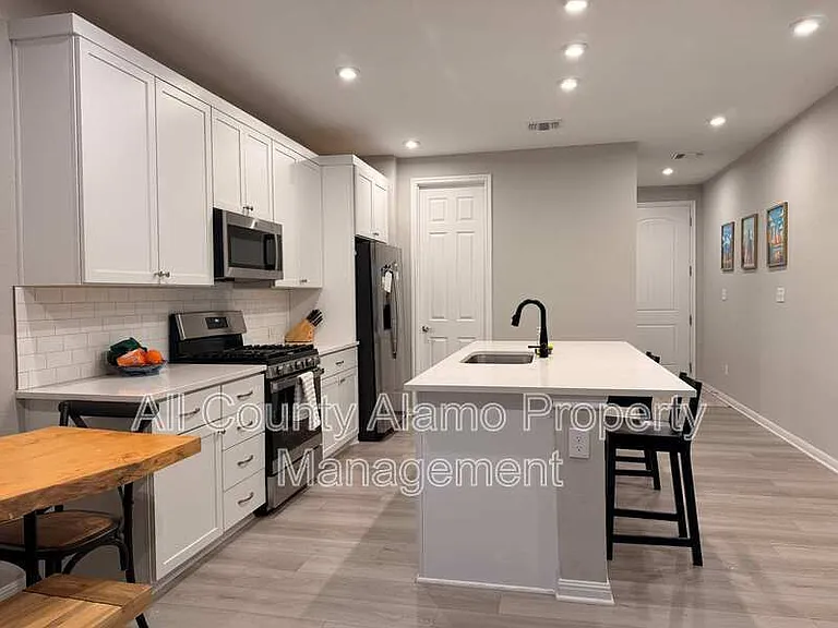 420 Chaste Tree Dr — Photo 5
