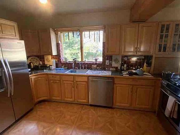 3rd image of 5007 Hampden Ln