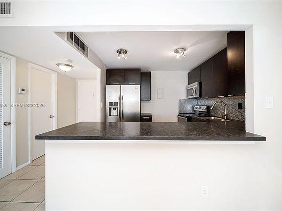 5th image of 16740 NE 9th Ave APT 609
