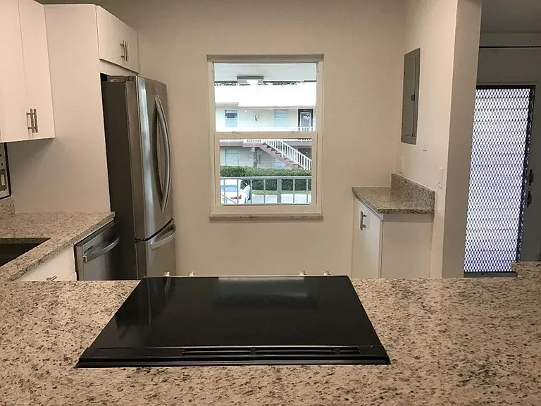 7600 NW 4th Pl #207 — Photo 4