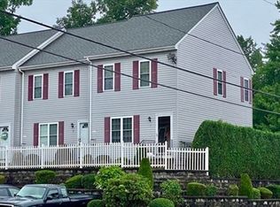 5239 N Main St APT 1, Fall River, MA 02720