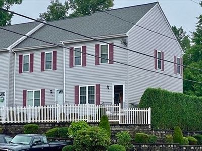 5239 N Main St APT 1, Fall River, MA, 02720