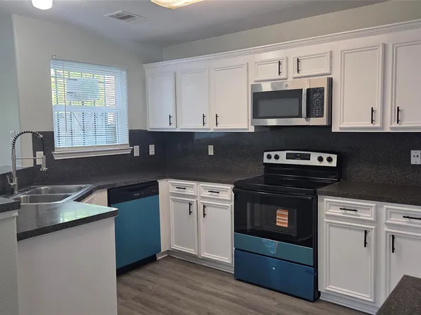 4121 Mallow St #A/b, Houston, TX 77051