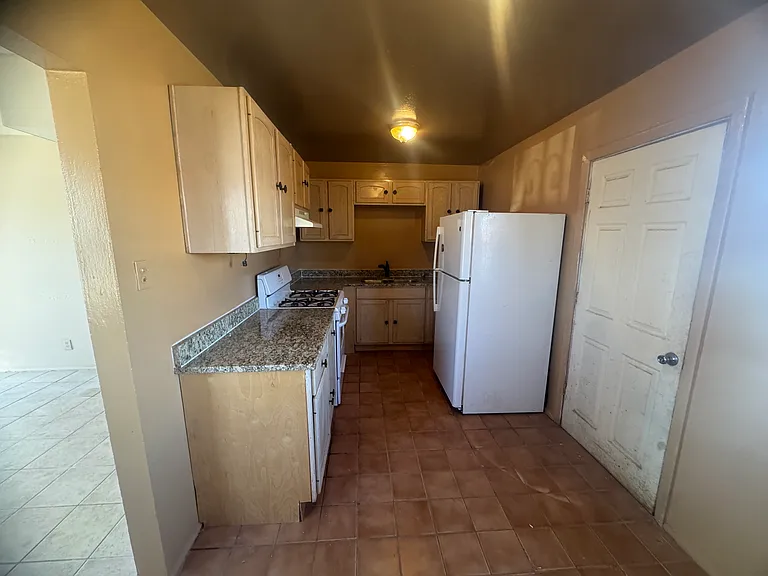 1115 Del Norte St — Photo 10