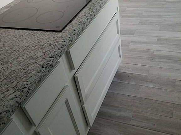 4th image of 2747 Colony Dr