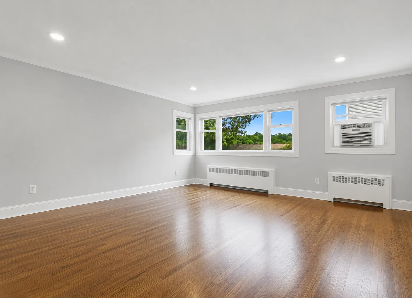 4 bed, 1600 sqft, $3,900 — Photo 4