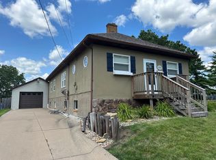 825 8th St, Peru, IL 61354